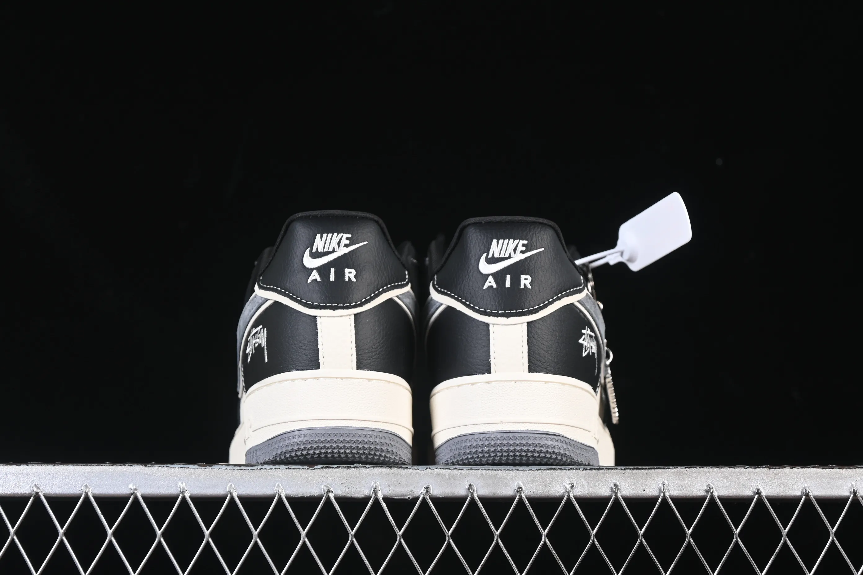 All categories Nk Air Force 1 Air Force series Nk Air Force 1 Low Air Force low-top Nike Air Force 1'07 Low Stusi co-branded beige gray black woven label Air Force 1 low-top casual sneakers DF0188-102